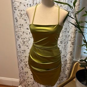 Forever21 knit Dress crisscross Back